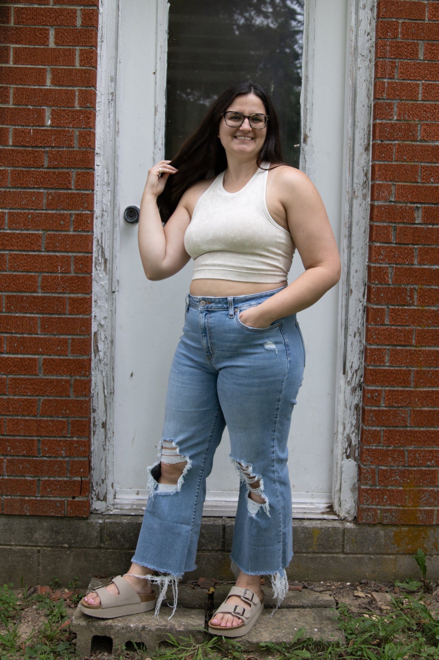 Distressed wide leg cropped jeans