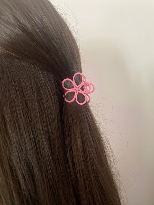 Itty bitty metal clip